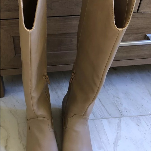 Light brown cowgirl or riding boots chic - Picture 4 of 7